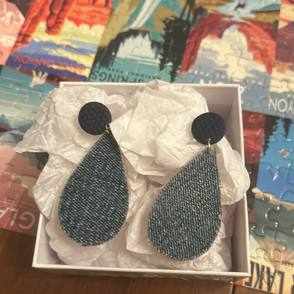 Handmade earrings Denim Diva 🤩💫🩵